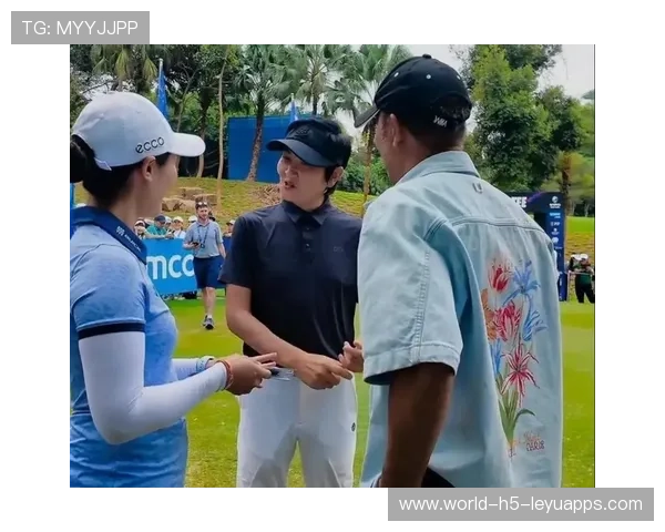 孙楠惊现深圳高尔夫场，瘦成一道闪电，网友直呼认不出！，孙楠高尔夫基金会