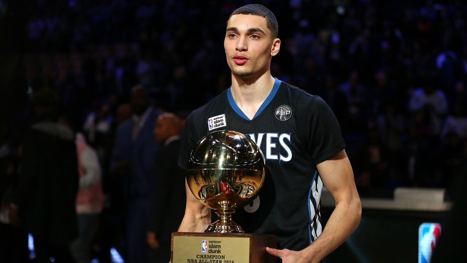 乐鱼体育-季后赛最值得回顾的五大精彩集锦！，季后赛推荐